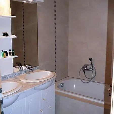 B&B Le Bernister Parking Prive 3*